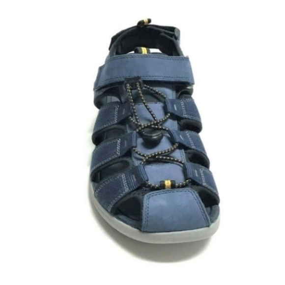 Sandals_&_Flip_Flops